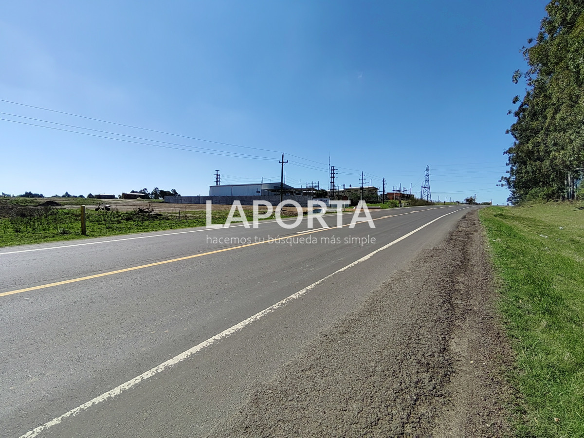 Terreno ID.589/Terreno-de-1-Hectárea-en-Ubicación-Privilegiada-sobre-By-Pass - Terreno de 1 Hectárea en Ubicación Privilegiada sobre By Pass