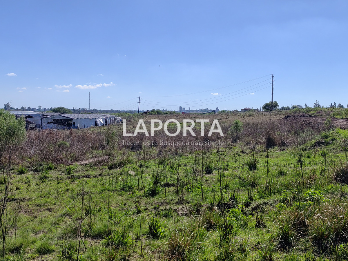 Terreno ID.589/Terreno-de-1-Hectárea-en-Ubicación-Privilegiada-sobre-By-Pass - Terreno de 1 Hectárea en Ubicación Privilegiada sobre By Pass