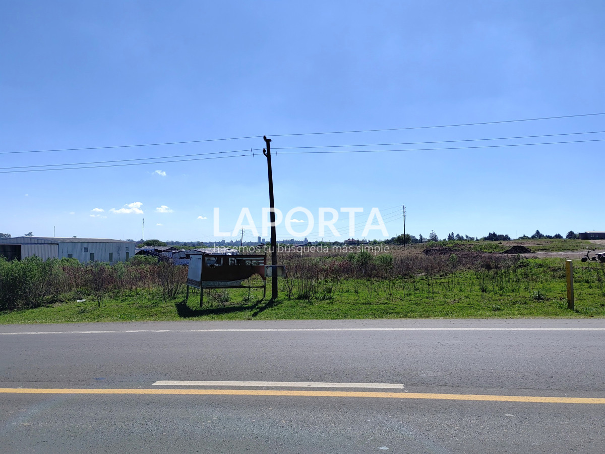 Terreno ID.589/Terreno-de-1-Hectárea-en-Ubicación-Privilegiada-sobre-By-Pass - Terreno de 1 Hectárea en Ubicación Privilegiada sobre By Pass