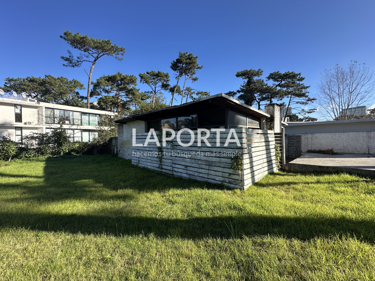Terreno ID.952/Terreno-en-Venta-en-Punta-del-Este-zona-La-Mansa-parada-18 - Terreno en Venta en Punta del Este zona La Mansa parada 18