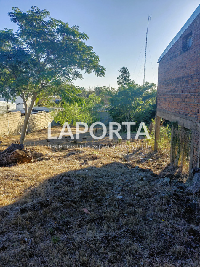 Terreno ID.910/Buen-terreno-con-todos-los-servicios-a-la-puerta - Buen terreno con todos los servicios a la puerta