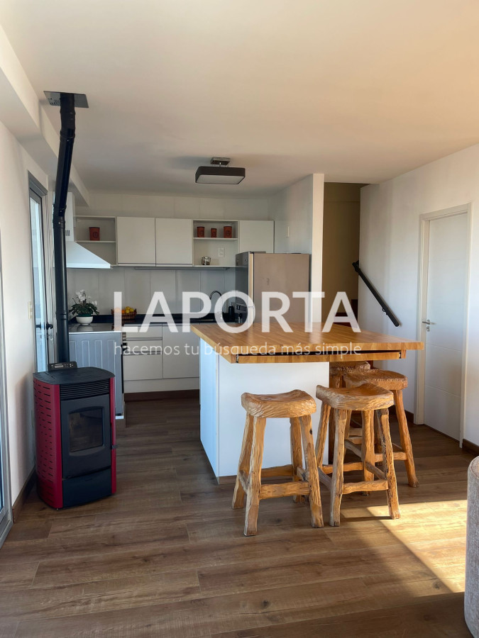 Apartamento ID.1172/venta-de-apartamento-duplex-penthouse-en-zona-Las-Delicias-de-tres-dormitorios - venta de apartamento duplex penthouse en zona Las Delicias de tres dormitorios