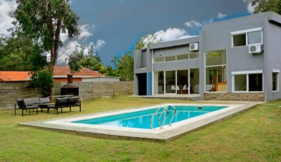 VENTA CASA MODERNA!