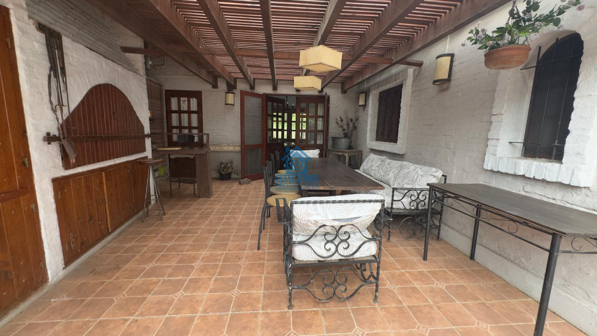 Casa ID.1269 - Alquiler Anual Marly 4 dormitorios 
