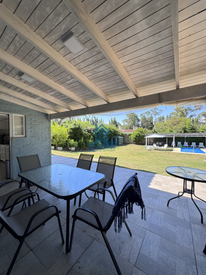Casa ID.1227 - Alquiler anual Hermosa Casa Pinares, vista al mar 