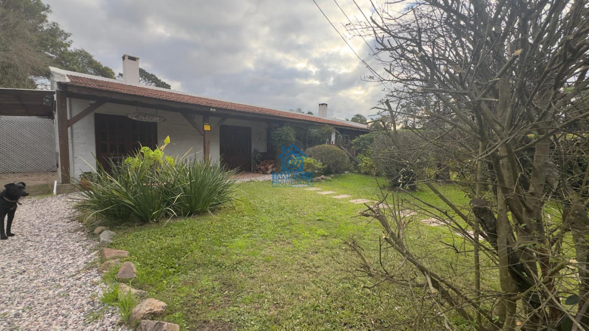 Casa ID.1269 - Alquiler Anual Marly 4 dormitorios 
