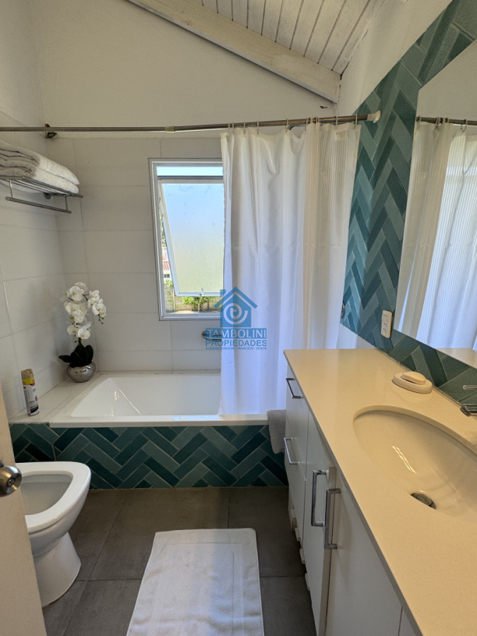 Casa ID.1227 - Alquiler anual Hermosa Casa Pinares, vista al mar 