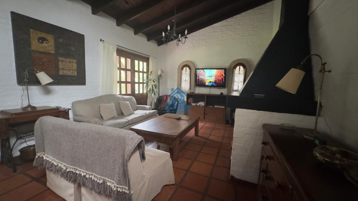 Casa ID.1269 - Alquiler Anual Marly 4 dormitorios 