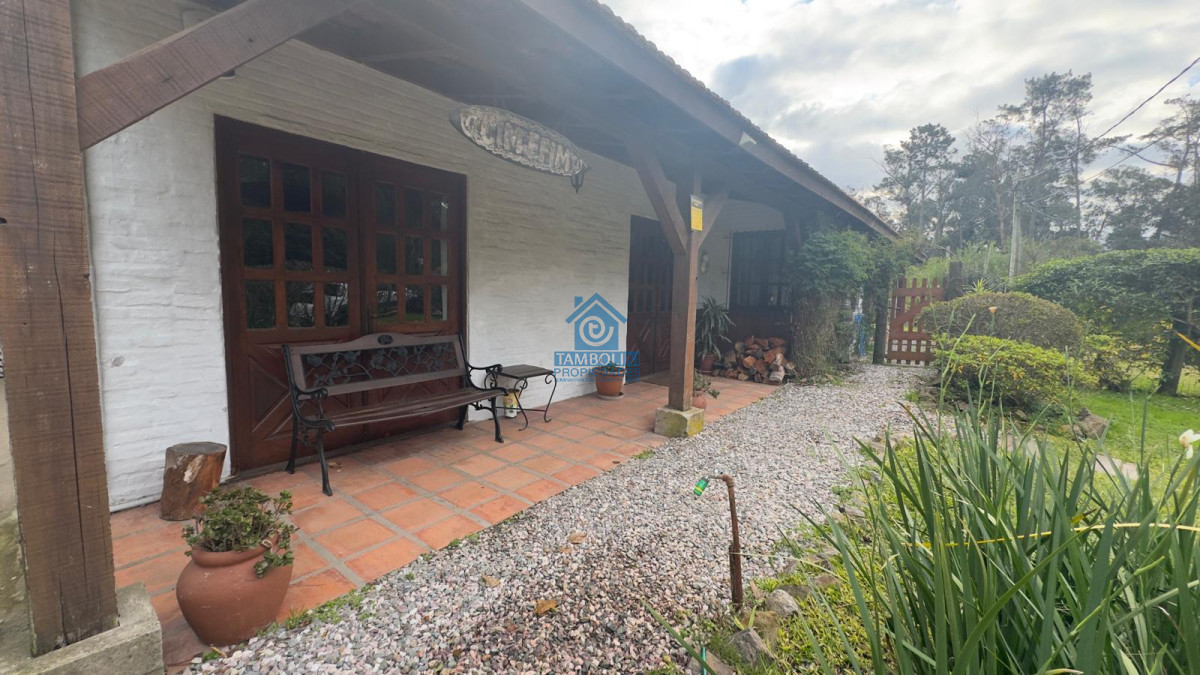 Casa ID.1269 - Alquiler Anual Marly 4 dormitorios 