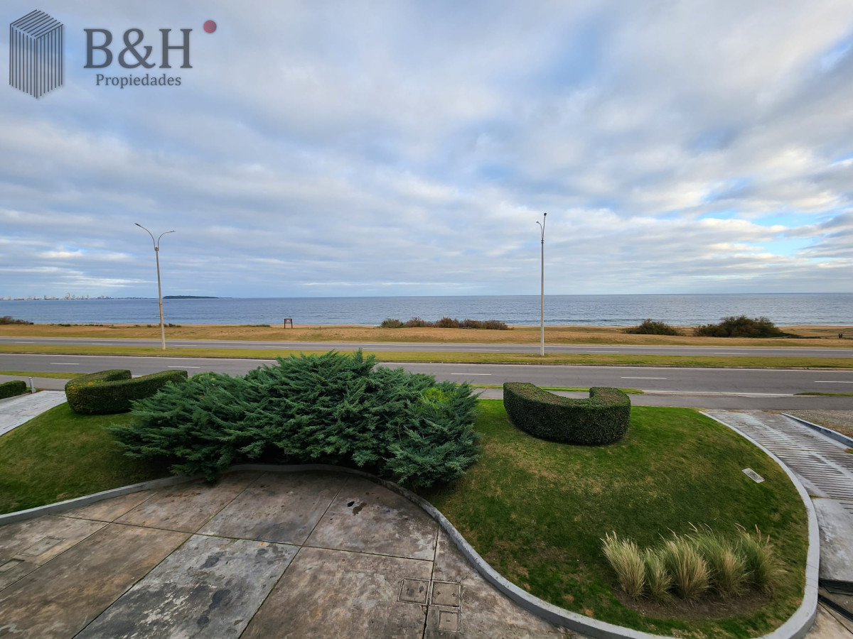 Apartamento ID.5833 - Hermoso apartamento primera linea