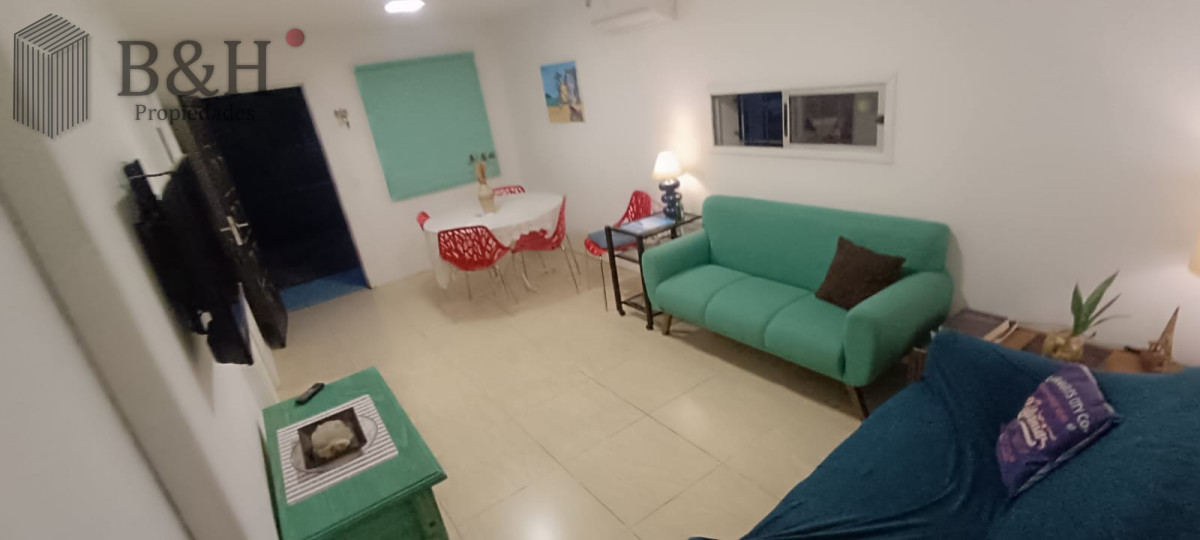 Casa ID.6533 - VENDO CASA, 3 DORMITORIOS, 2 BAÑOS, ENORME PATIO CON PARRILLERO, EL TESORO, LA BARRA.