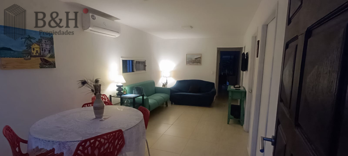 Casa ID.6533 - VENDO CASA, 3 DORMITORIOS, 2 BAÑOS, ENORME PATIO CON PARRILLERO, EL TESORO, LA BARRA.