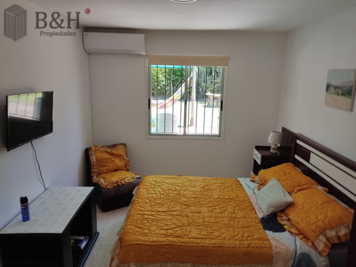 Casa ID.6533 - VENDO CASA, 3 DORMITORIOS, 2 BAÑOS, ENORME PATIO CON PARRILLERO, EL TESORO, LA BARRA.