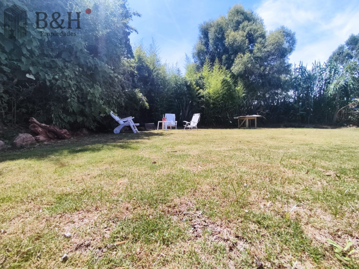 Casa ID.6533 - VENDO CASA, 3 DORMITORIOS, 2 BAÑOS, ENORME PATIO CON PARRILLERO, EL TESORO, LA BARRA.