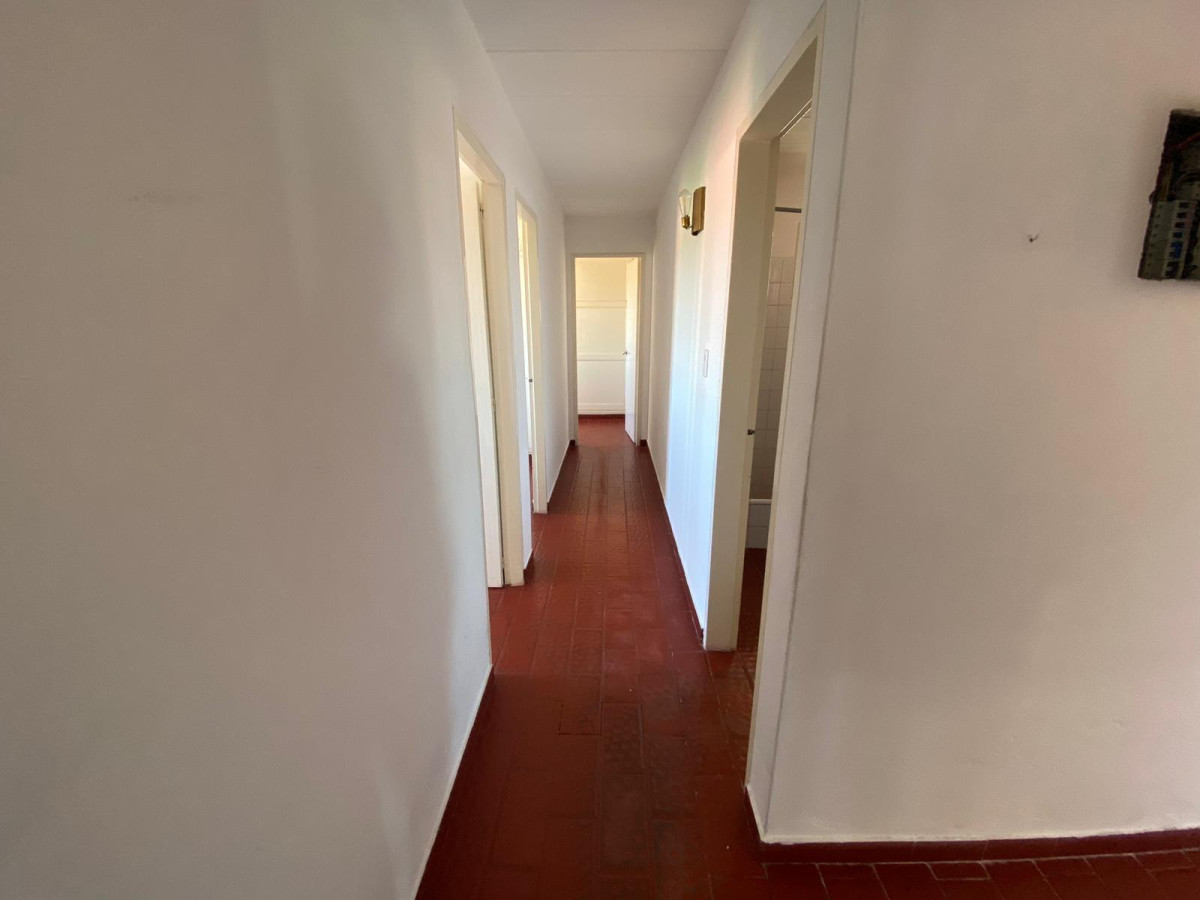 https://ri.com.uy/f/519/0/1200/0/0/0/29ca1960603461859f69440bb3b2e79a.jpg