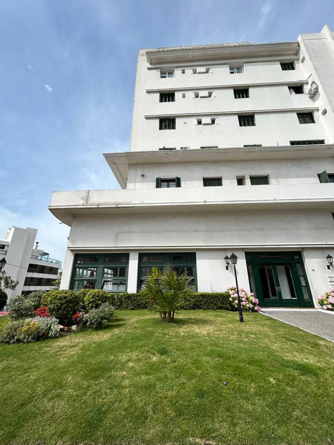 https://ri.com.uy/f/519/0/1200/0/0/0/b0e342bbd94897db6819696c16fee26f.jpg