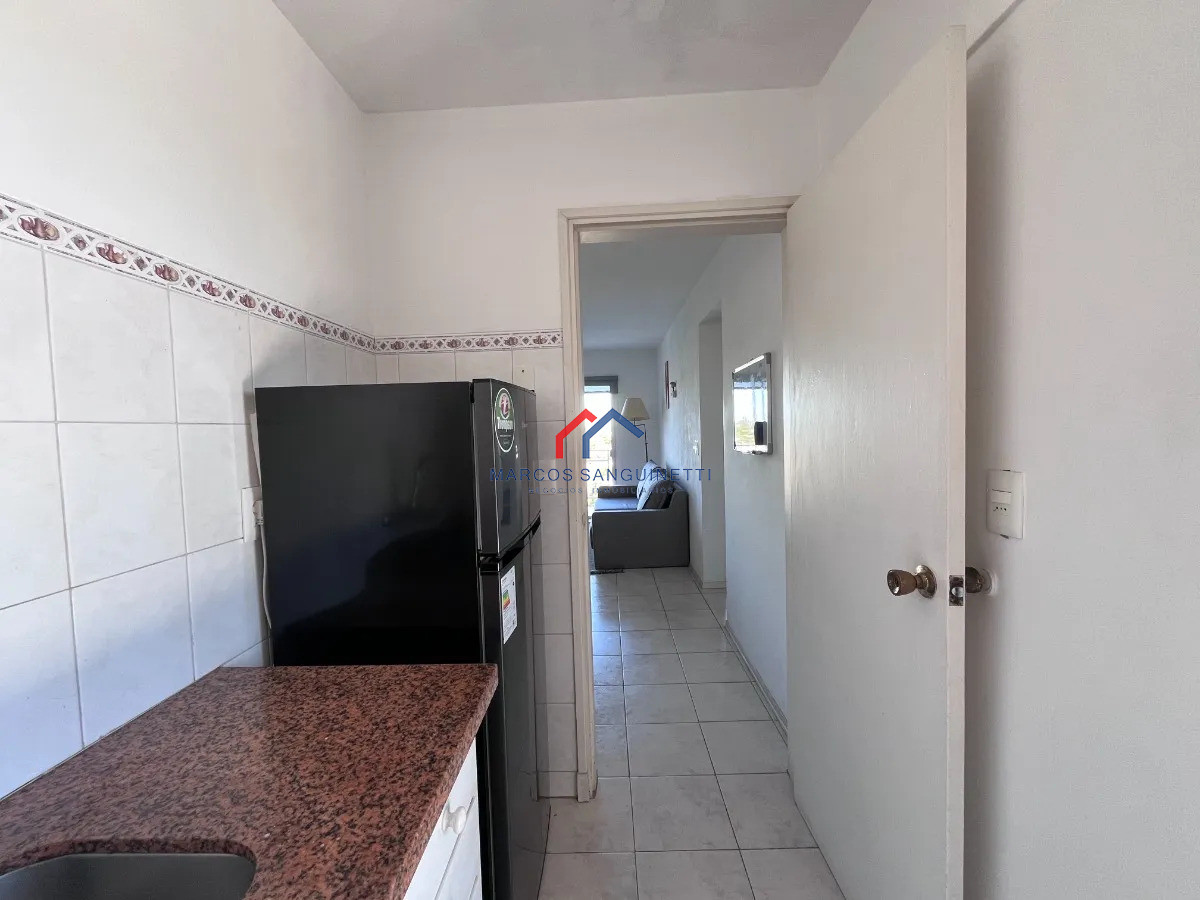 https://ri.com.uy/f/519/0/1200/0/0/0/e5489299d0ef243eb4f66eadf6c1885f.jpg