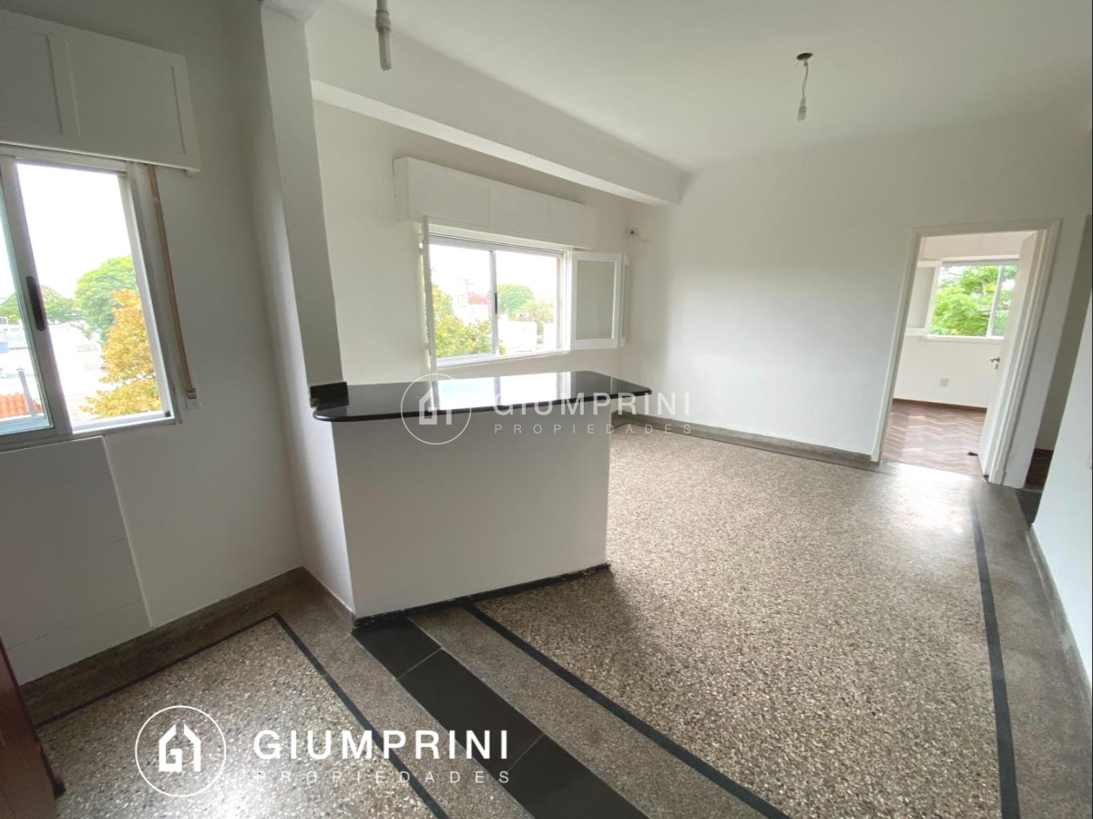 Apartamento ID.434 - Alquiler apartamento 2 dormitorios en Buceo con balcón Ref434