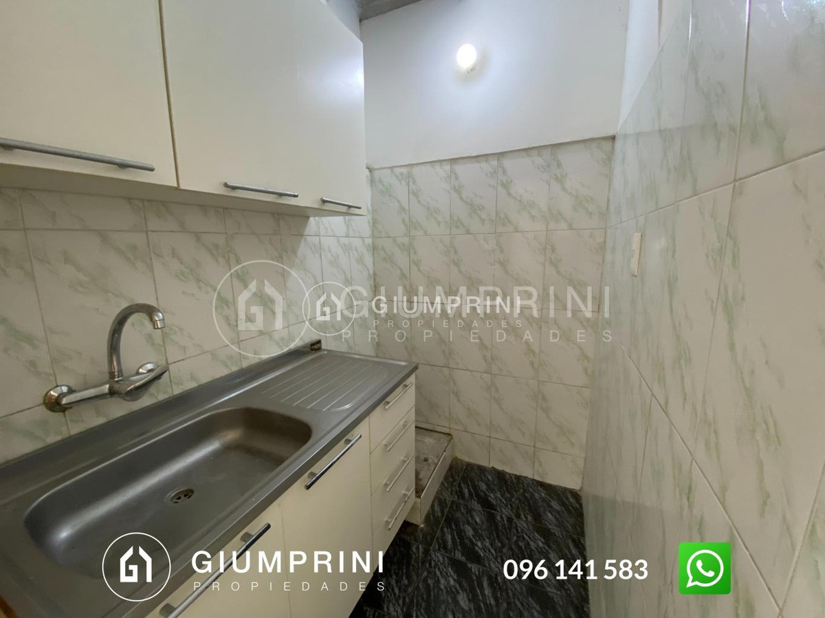 Apartamento ID.2 - Vendo Apartamento De 2 Dormitorios En La Comercial Ref784