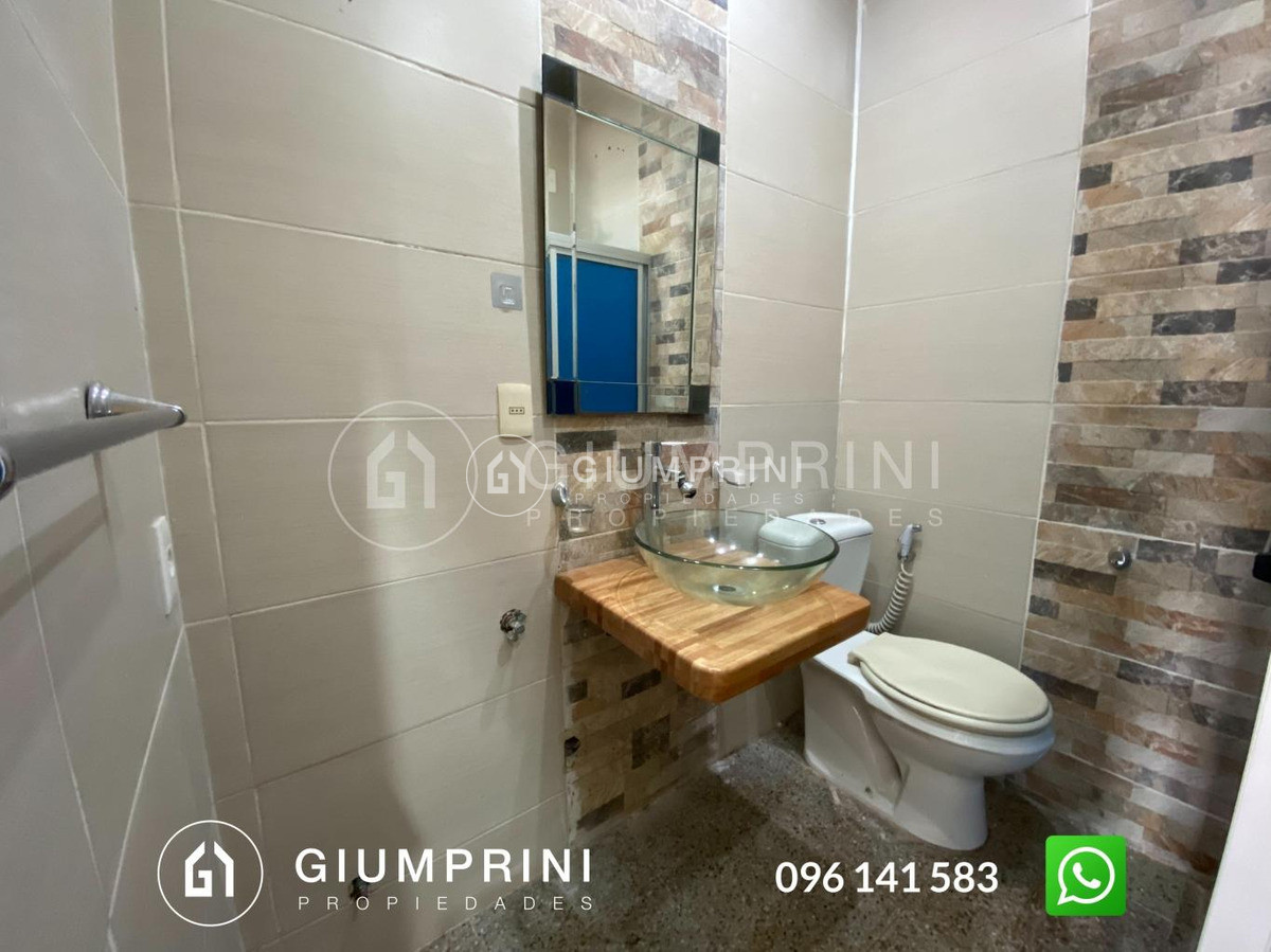 Apartamento ID.2 - Vendo Apartamento De 2 Dormitorios En La Comercial Ref784