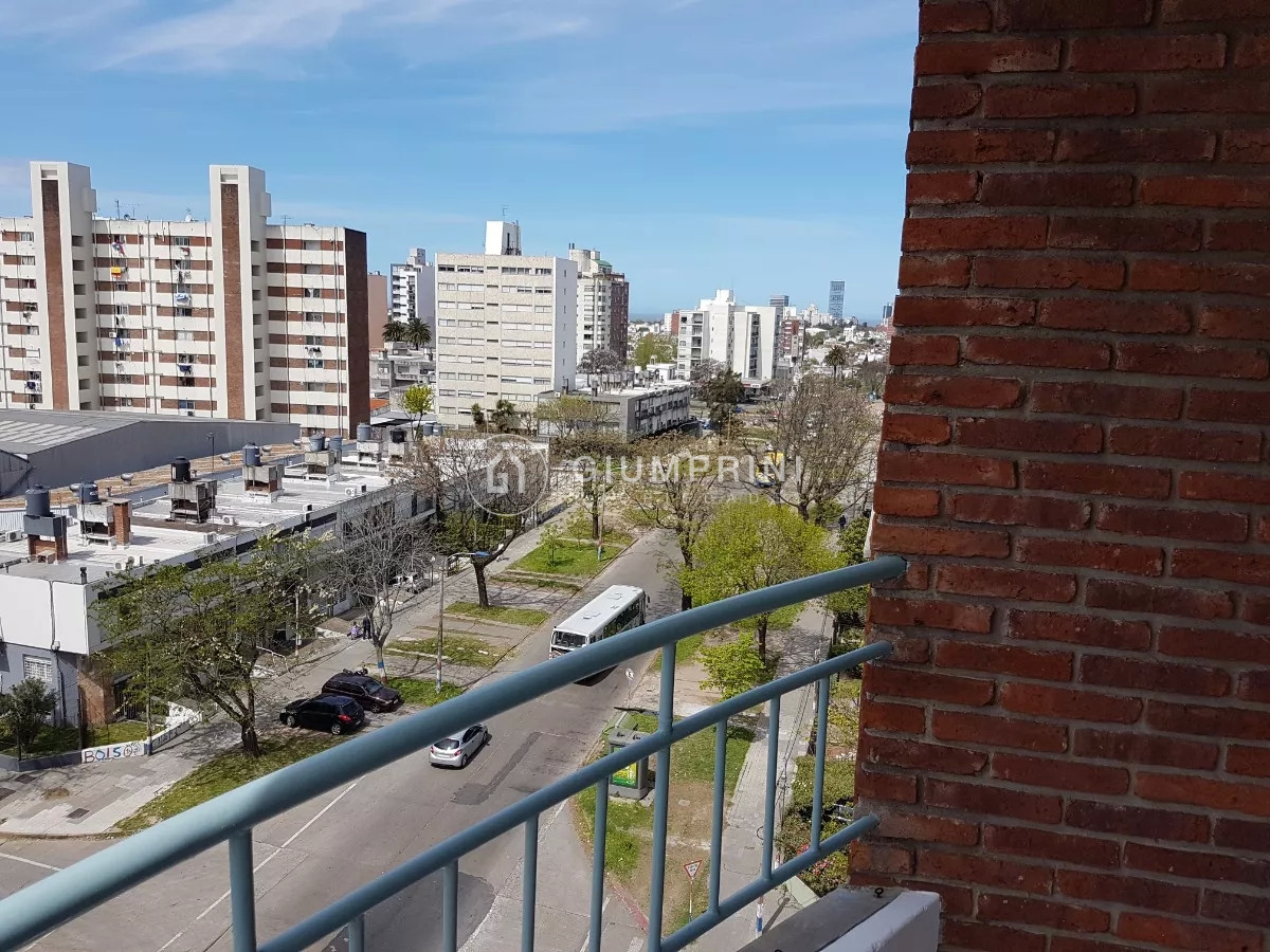 Apartamento ID.222 - Alquiler apartamento 2 dormitorios Parque Batlle con Balcon