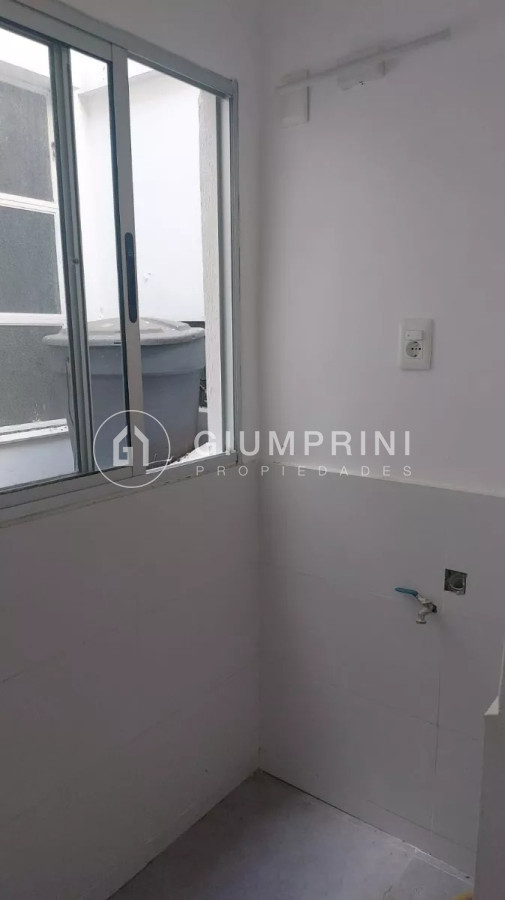 Apartamento ID.34 - Alquiler Apartamento 1 Dormitorio Tres Cruces Con Patio 