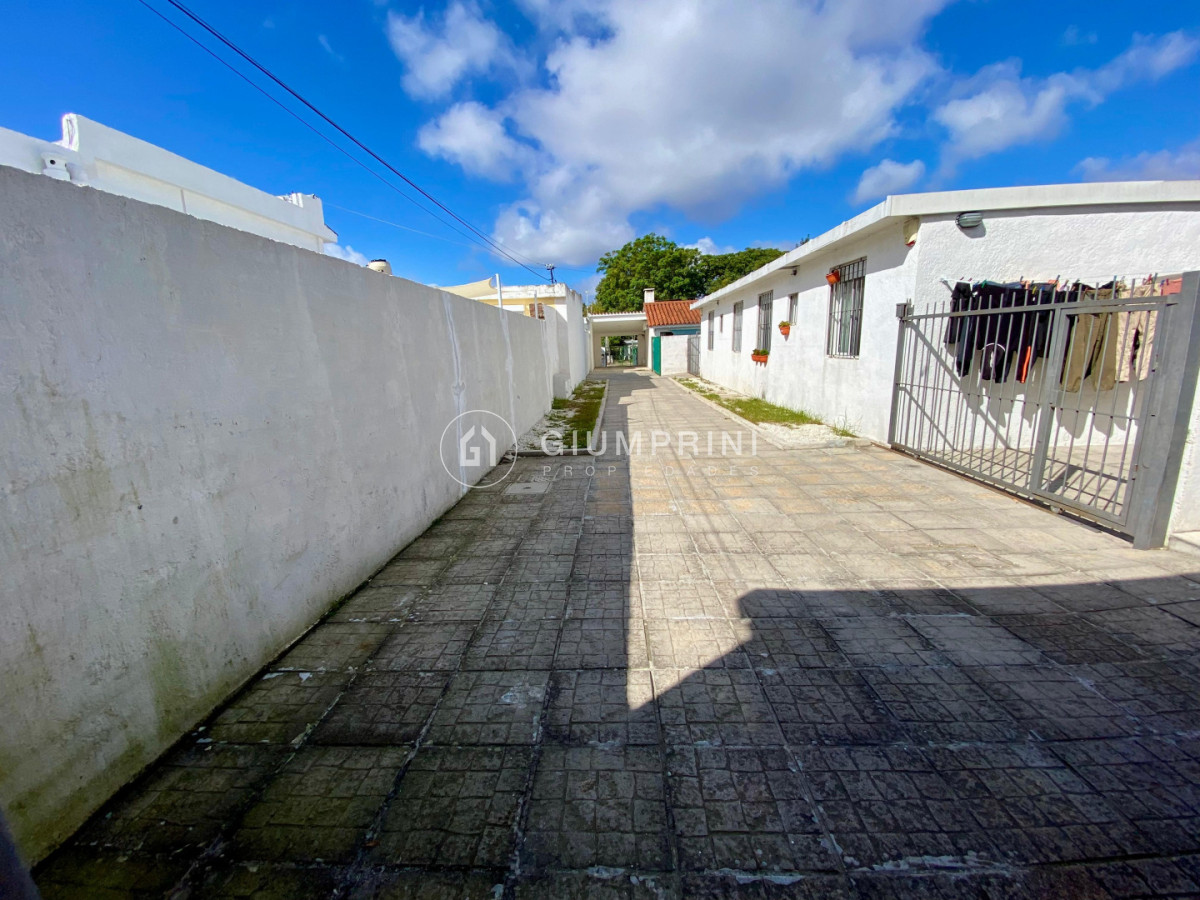 Apartamento ID.1088 - Alquiler apto tipo casa 2 dormitorios - Patio - Malvín Norte - La cruz