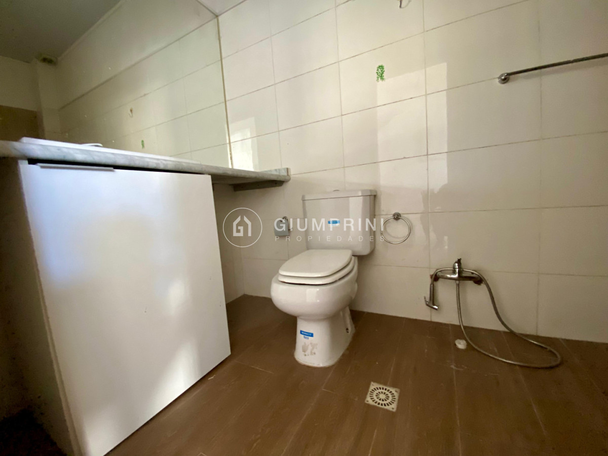 Apartamento ID.1088 - Alquiler apto tipo casa 2 dormitorios - Patio - Malvín Norte - La cruz