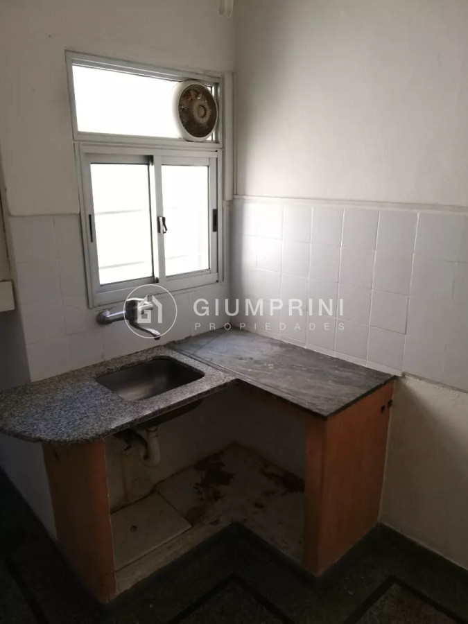 Apartamento ID.233 - Alquiler apartamento tipo casa en Parque Batlle 