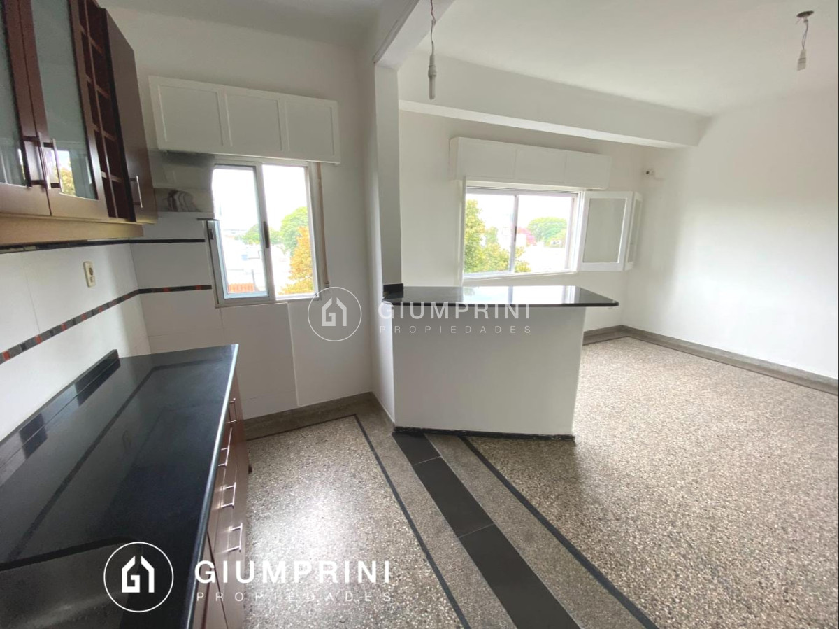 Apartamento ID.434 - Alquiler apartamento 2 dormitorios en Buceo con balcón Ref434