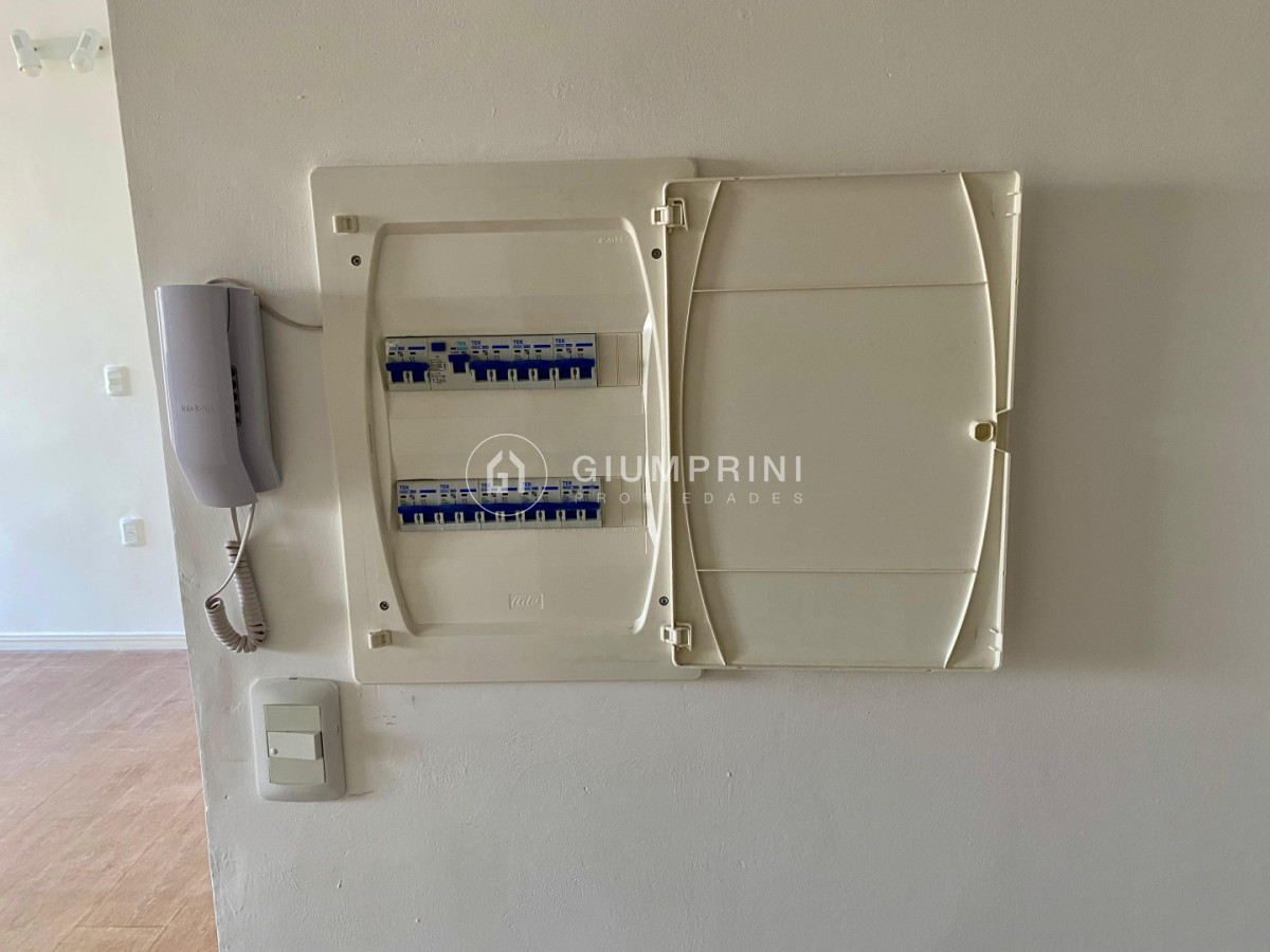 Apartamento ID.1088 - Alquiler apto tipo casa 2 dormitorios - Patio - Malvín Norte - La cruz