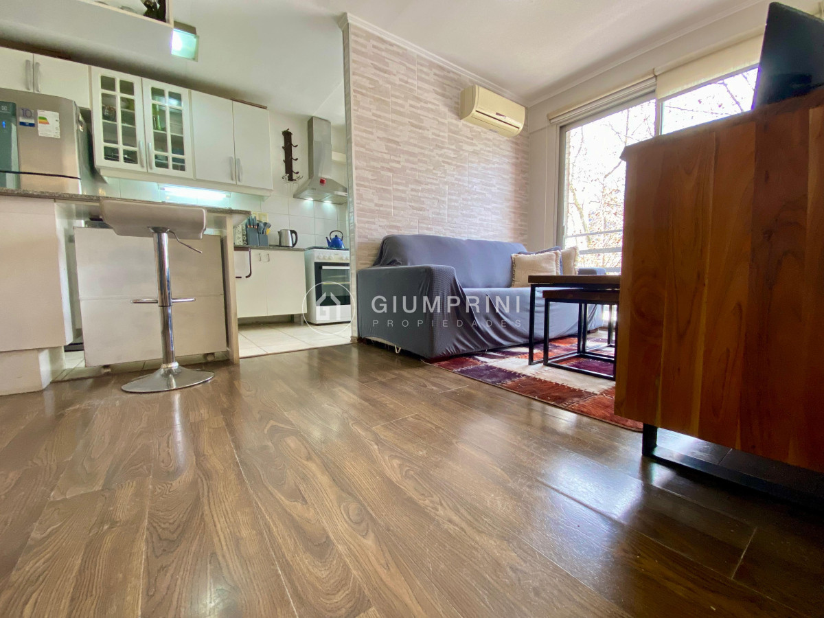 Apartamento ID.774 - Venta apartamento en impecable estado, muy soleado - 3 dormitorios - La Comercial