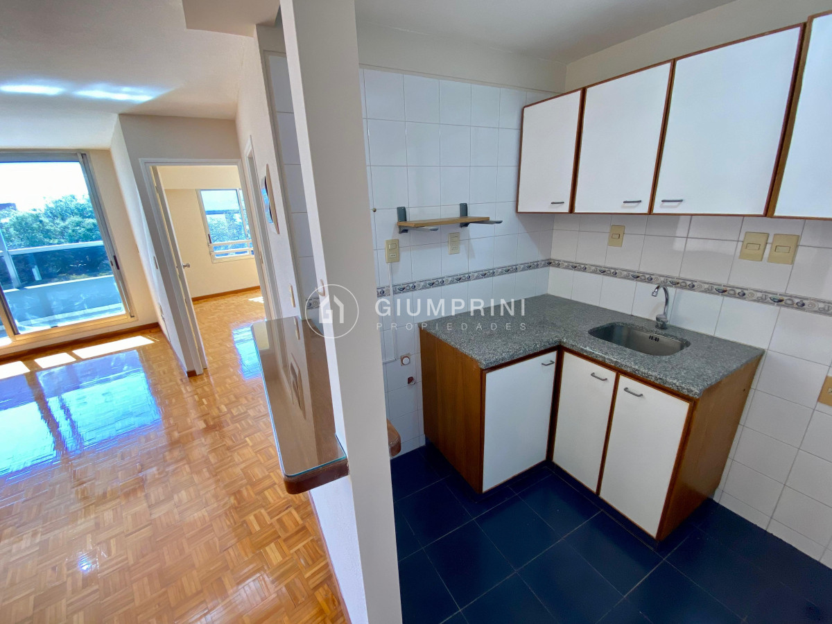 Apartamento ID.795 - Alquiler apartamento 1 dormitorio - Balcón - Tres Cruces