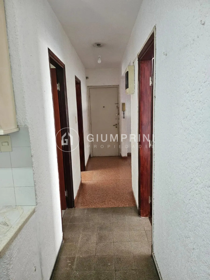 Apartamento ID.644 - Alquiler Apartamento 2 Dormitorios, 1 Baño, Cocina Definida, Balcón - Bella Vista