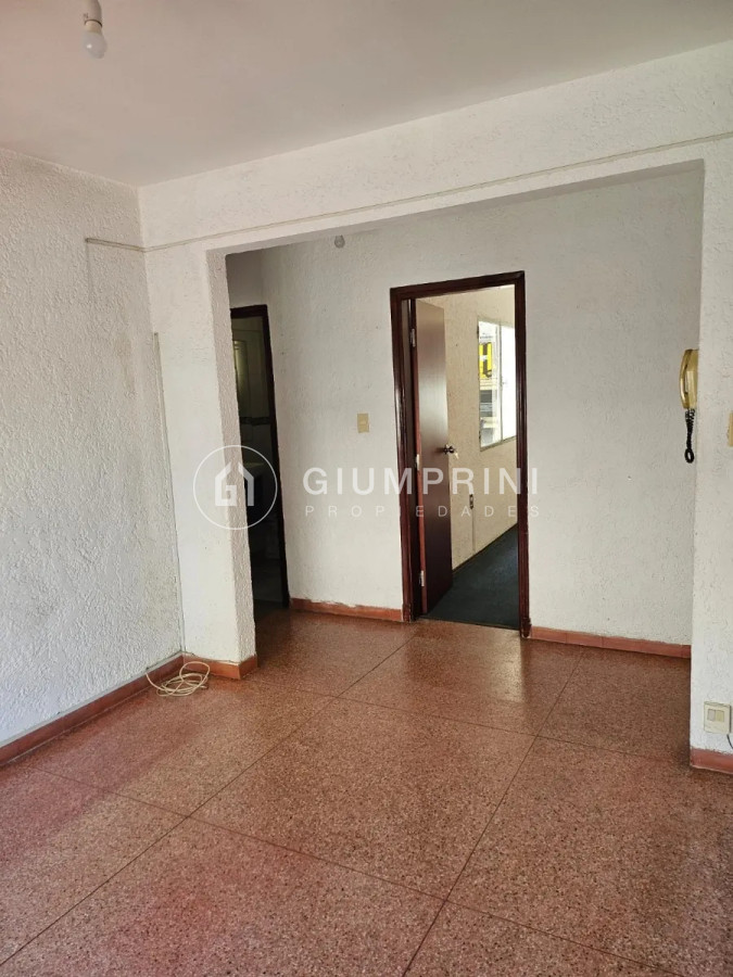 Apartamento ID.644 - Alquiler Apartamento 2 Dormitorios, 1 Baño, Cocina Definida, Balcón - Bella Vista
