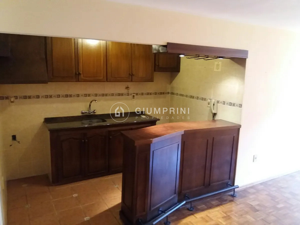Apartamento ID.579 - Alquiler apto 1 dormitorio - Cordón - Piso alto - Cercano a 18 de Julio