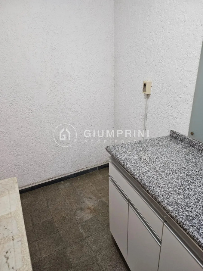Apartamento ID.644 - Alquiler Apartamento 2 Dormitorios, 1 Baño, Cocina Definida, Balcón - Bella Vista