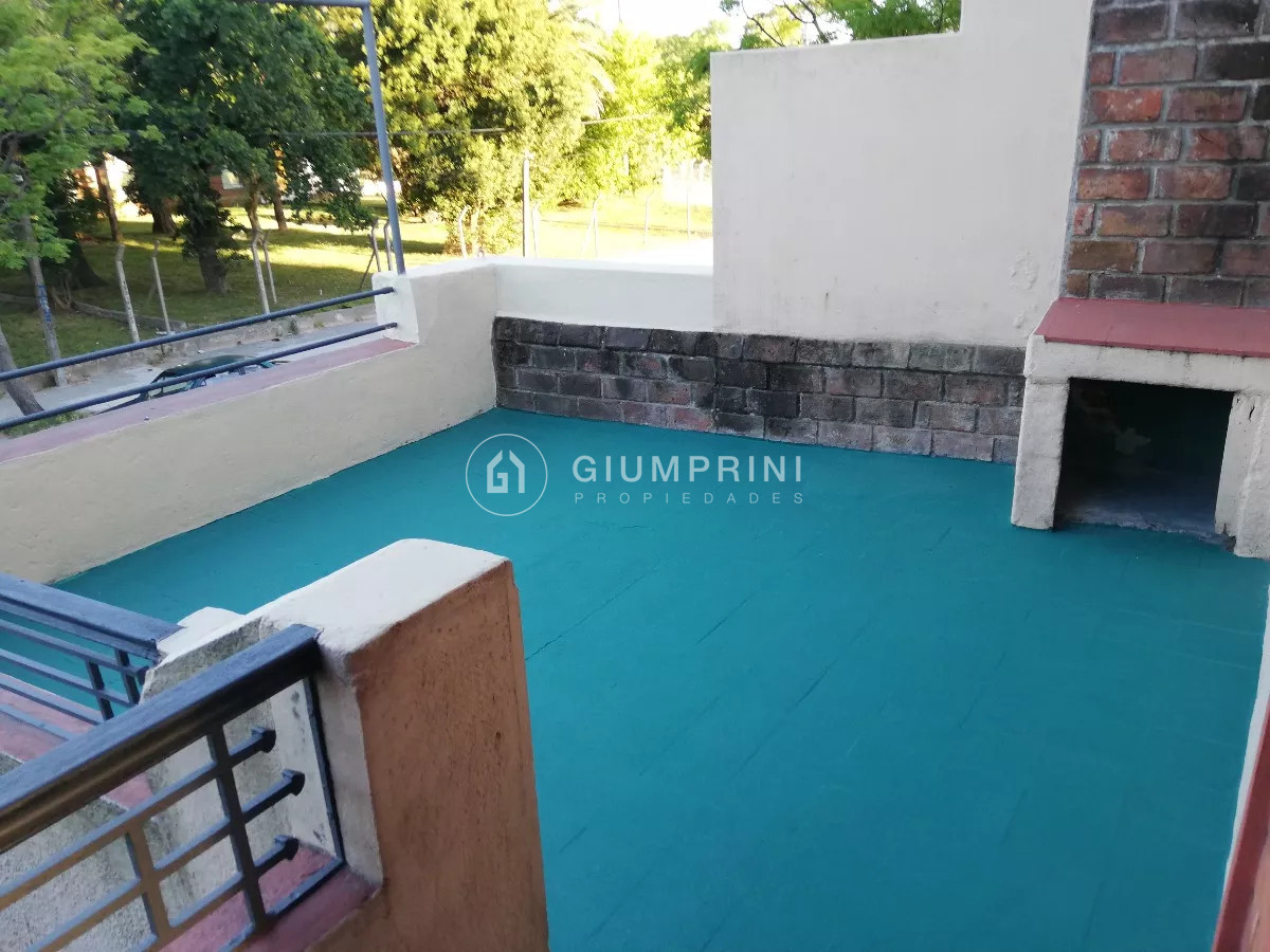 Apartamento ID.233 - Alquiler apartamento tipo casa en Parque Batlle 
