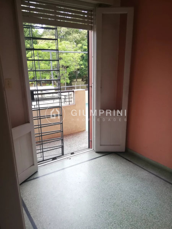 Apartamento ID.233 - Alquiler apartamento tipo casa en Parque Batlle 