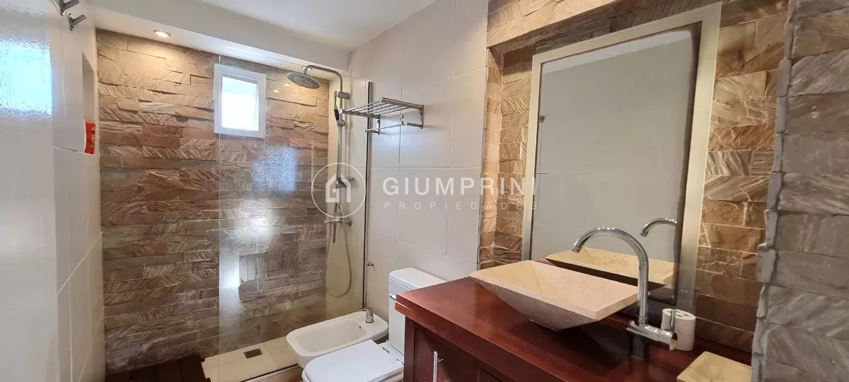 Apartamento ID.456 - Alquiler apartamento 3 dormitorios - Punta Carretas - terraza - cochera Ref456