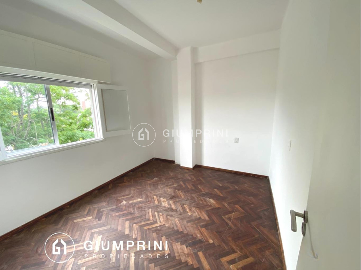 Apartamento ID.434 - Alquiler apartamento 2 dormitorios en Buceo con balcón Ref434