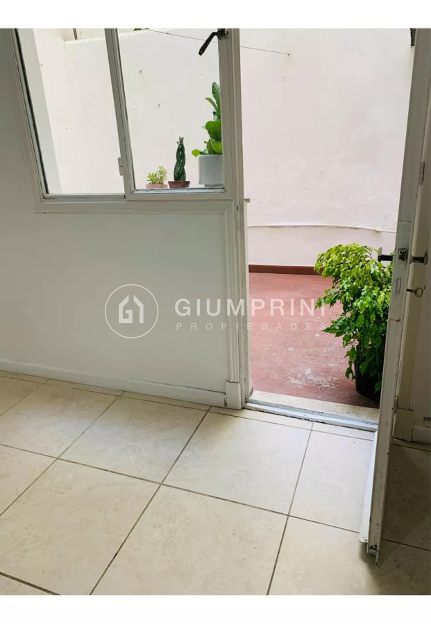 Apartamento ID.430 - Alquiler apartamento para oficina o consultorio en Cordón 