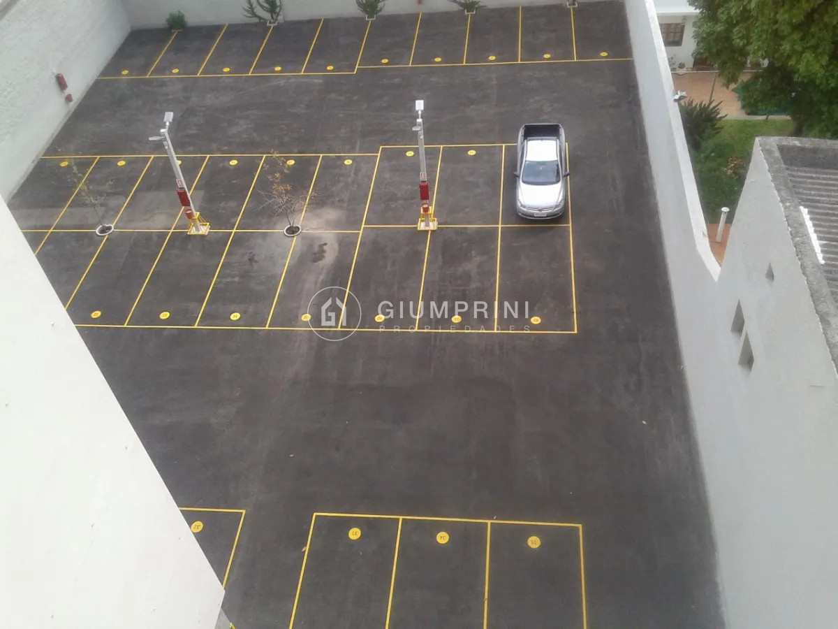Apartamento ID.569 - Alquiler apartamento 2 dormitorios - Aguada - Cochera