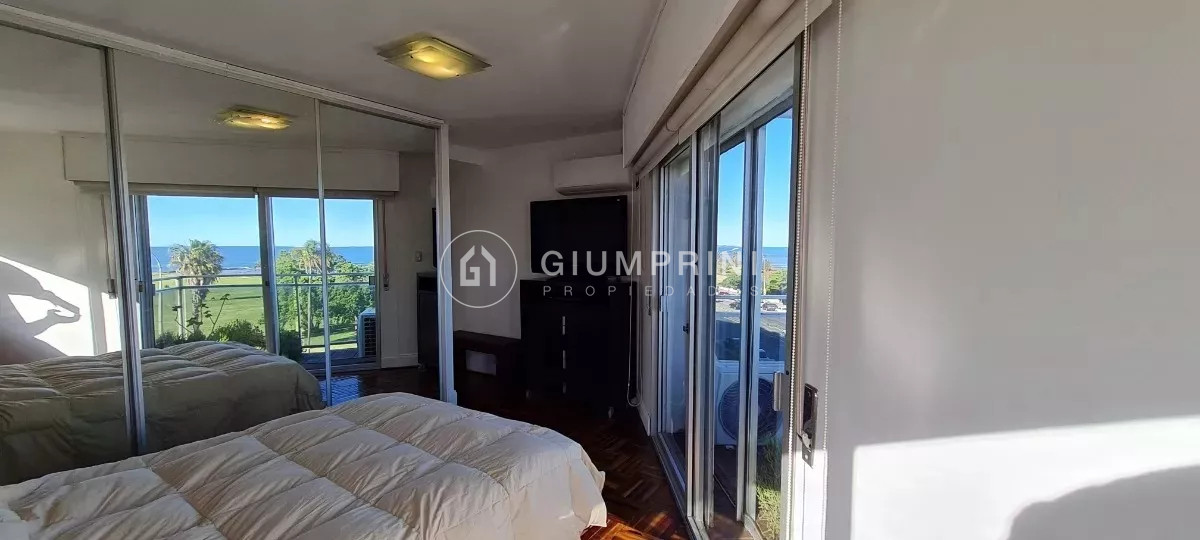 Apartamento ID.456 - Alquiler apartamento 3 dormitorios - Punta Carretas - terraza - cochera Ref456