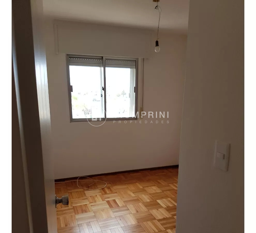 Apartamento ID.222 - Alquiler apartamento 2 dormitorios Parque Batlle con Balcon