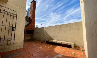 Venta casa tipo apto Ph 3 dormitorios patio con parrillero, subsuelo y 2 terrazas Buceo