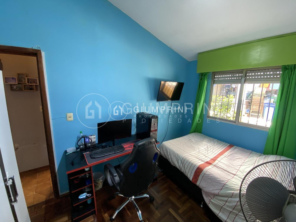 Casa ID.1 - Casa En Venta 3 Dormitorios Brazo Oriental Ref320