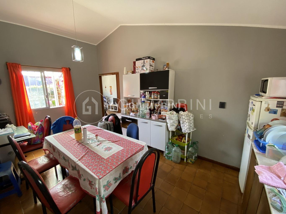 Casa ID.1 - Casa En Venta 3 Dormitorios Brazo Oriental Ref320