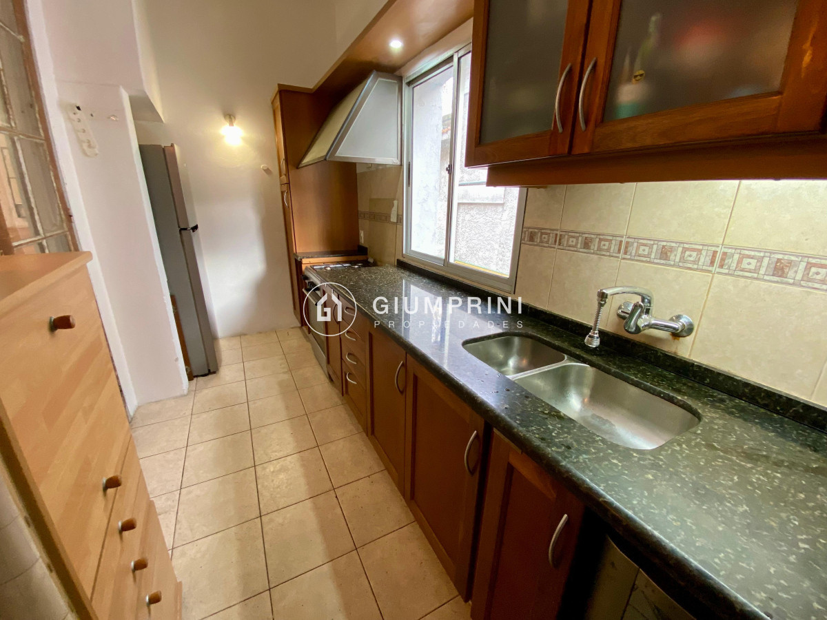 Casa ID.765 - Venta casa 3 dormitorios - estufa alto rendimiento - Parrillero - Azotea - Parque Batlle 