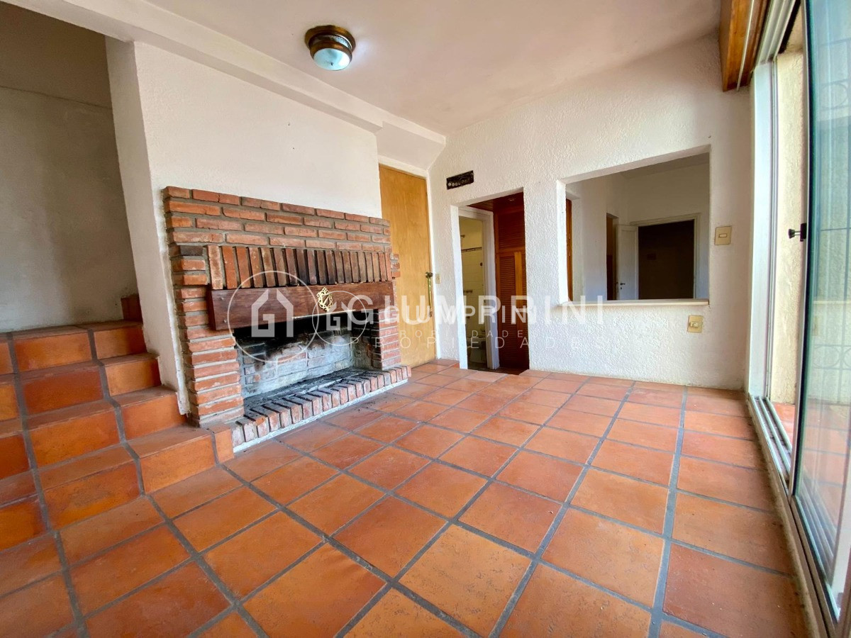 Casa ID.547 - Venta casa tipo apto Ph 3 dormitorios patio con parrillero y 2 terrazas Buceo